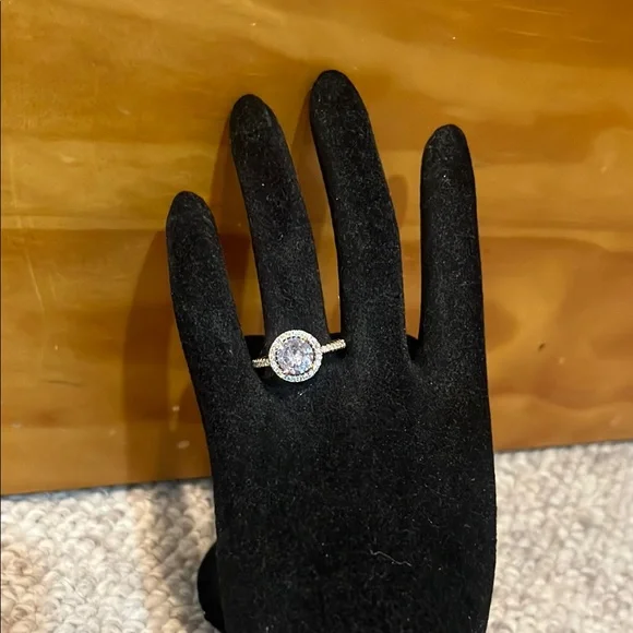 Beautiful Sparkly 14K Gold Plated Halo Ring - Picture 6 of 9